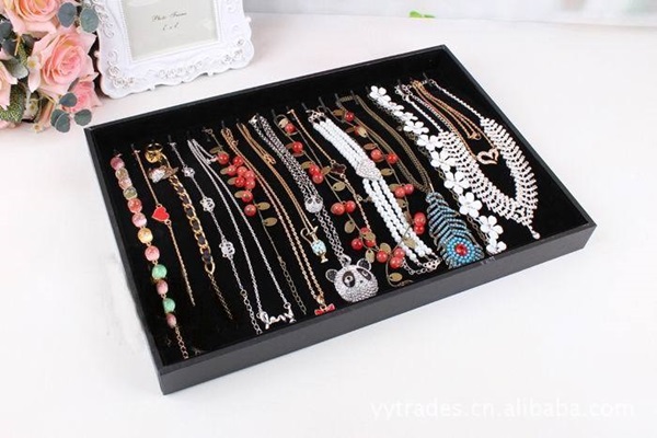 1X New Black Velvet Necklace Display Cases with 18 hooks - Click Image to Close