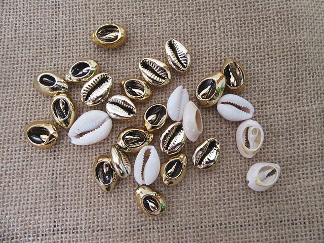 100Pcs Natural & Golden Shell Pendants Beads Wedding Decoration 100Pcs Natural & Golden Shell Pendants Beads Wedding Decoration
