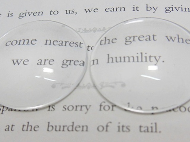 50Pcs Clear Round Glass Magnifying Cabochon Tiles 25mm Beads