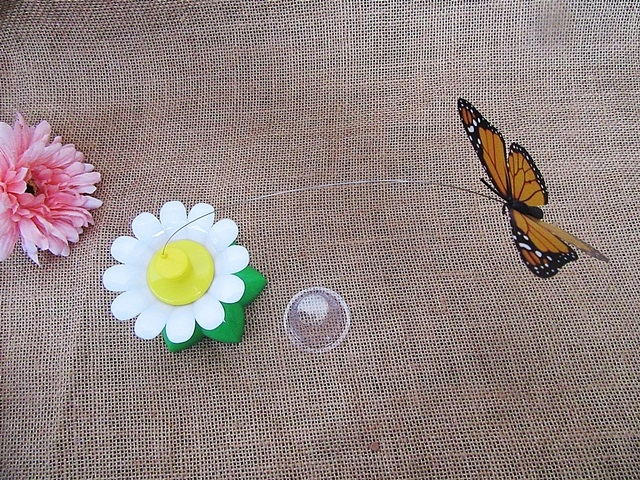 6Sets Pet Flower Chase with wired Butterfly Home Garden Decor - Click Image to Close