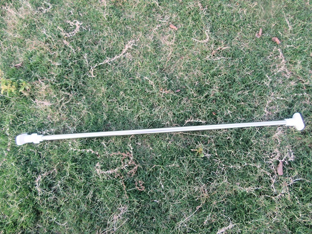 140-245cm Adjustable Tension Rod Rail with Rubber Heads for Clot