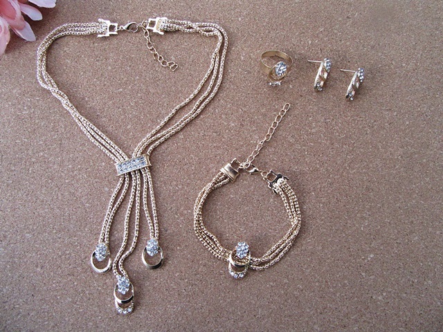 1Set Necklace Bracelet with Matchable Earring and Ring Jewelry S 1Set Necklace Bracelet with Matchable Earring and Ring Jewelry S