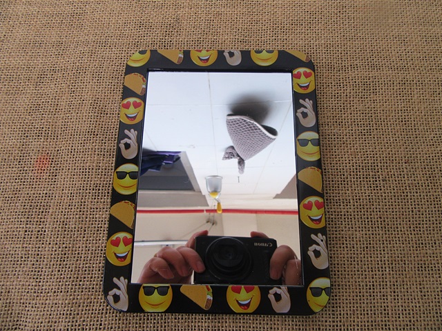 4Pcs Emoji Rectangular Magnetic Mirror Cosmetic Mirror - Click Image to Close