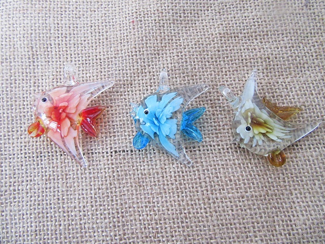 10Pcs Glaze Glass Fish with Flower Inside Beads Pendant Mixed - Click Image to Close