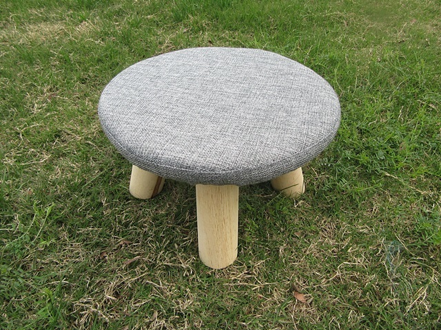 1X Round Grey 4 Leg Wooden Foot Stool Footrest Padded Seat Offic - Click Image to Close