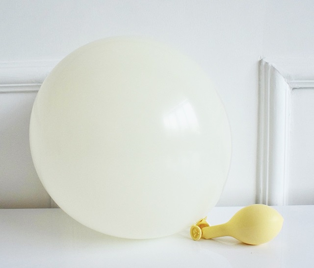 100Pcs Ivory Natural Latex Balloons Party Supplies 30cm - Click Image to Close