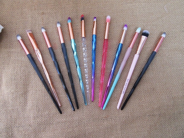 12Pcs Makeup Brushes Eye Shadow Blending Eyeliner Eyelash Brushe 12Pcs Makeup Brushes Eye Shadow Blending Eyeliner Eyelash Brushe