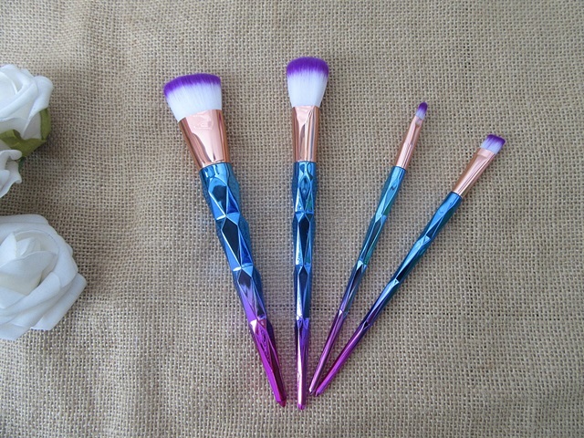 4Pcs Makeup Brushes Eye Shadow Blending Eyeliner Eyelash Brusher 4Pcs Makeup Brushes Eye Shadow Blending Eyeliner Eyelash Brusher