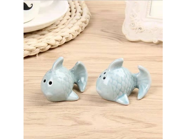 6Sets x 2Pcs Salt Pepper Shakers Kissing Fish Wedding Favor