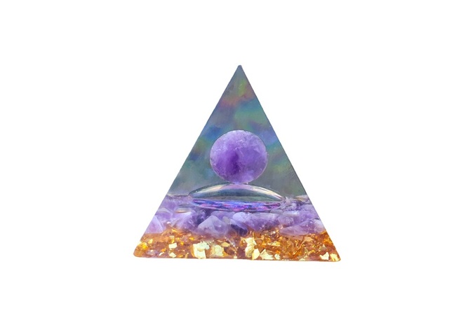 1Pc Amethyst Crystal Pyramid Chakra Energy Orgone Stone Ornament 1Pc Amethyst Crystal Pyramid Chakra Energy Orgone Stone Ornament