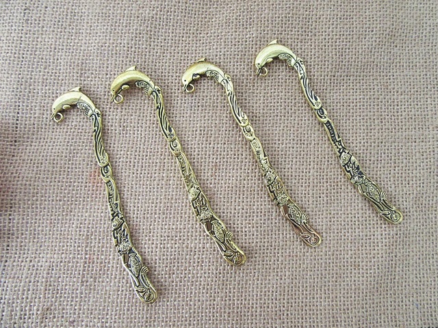 10Pcs Golden Color Dolphin Carved Hook Metal Bookmarks