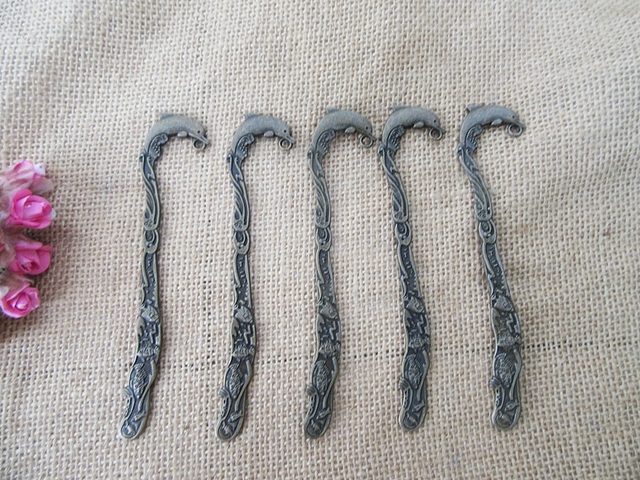 10Pcs Bronze Color Dolphin Design Carved Hook Metal Bookmarks