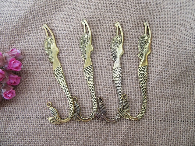 10Pcs Golden Color Mermaid Design Carved Hook Metal Bookmarks 10Pcs Golden Color Mermaid Design Carved Hook Metal Bookmarks