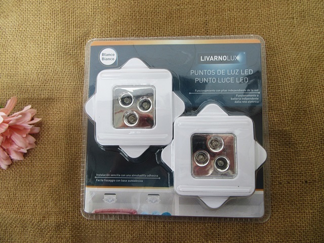 1Set x 2Pcs Self Adhensive LED Lamps Puck Lights Closet 1Set x 2Pcs Self Adhensive LED Lamps Puck Lights Closet
