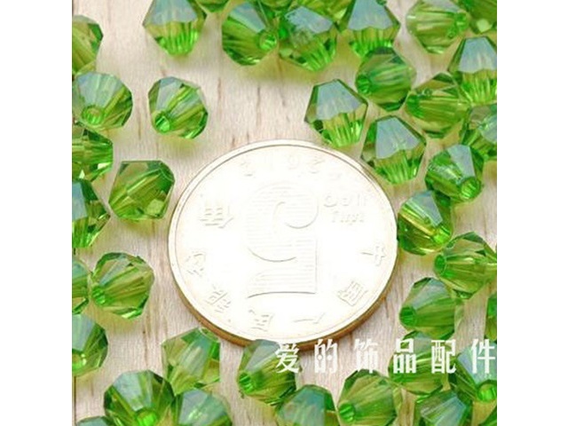 500g (3800Pcs) Bicone Beads Arylic Loose Bead 8mm Green