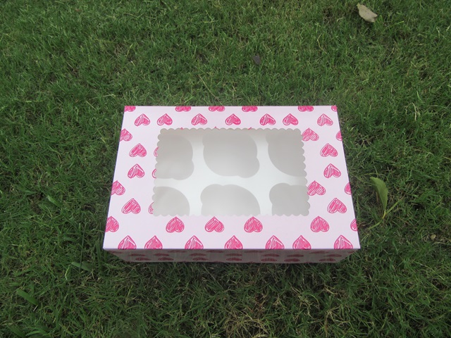 6Pcs Heart Design Paper 6 Hole Cupcake Cake Box w/Window - Click Image to Close