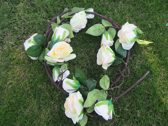 1Pc Beige 14 Flower Head Artificial Rose Leaf Garland Vine Thick - Click Image to Close