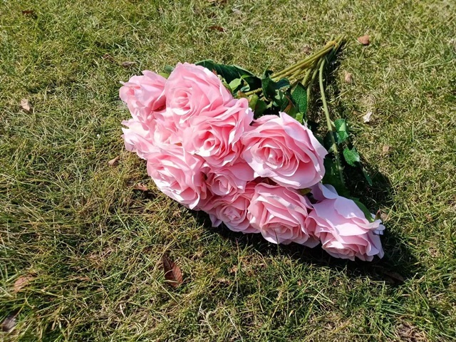 (image for) 12Pcs Bright Pink Roses Artificial Flower Home Wedding Decor