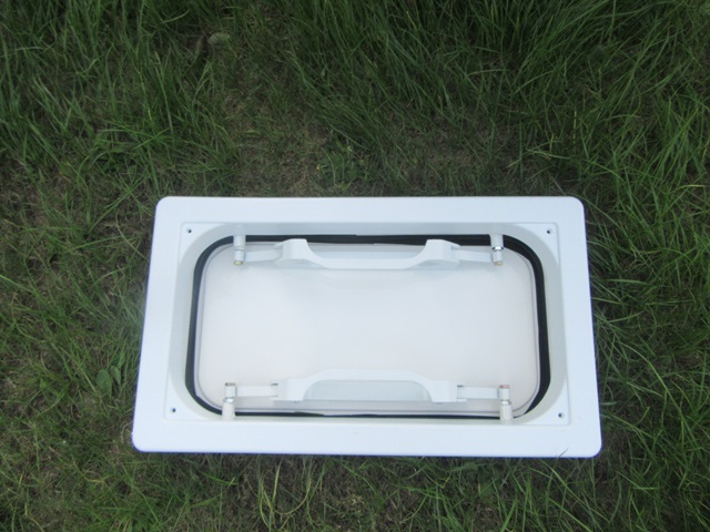 1X Horse Float Roof Large White Pop Up Push Roof Air Vent - Click Image to Close