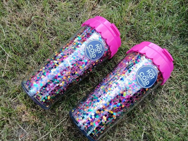 1Pc 470ml Glitter Tumbler Leak-Proof Hot & Cold Bottle with Lid 1Pc 470ml Glitter Tumbler Leak-Proof Hot & Cold Bottle with Lid