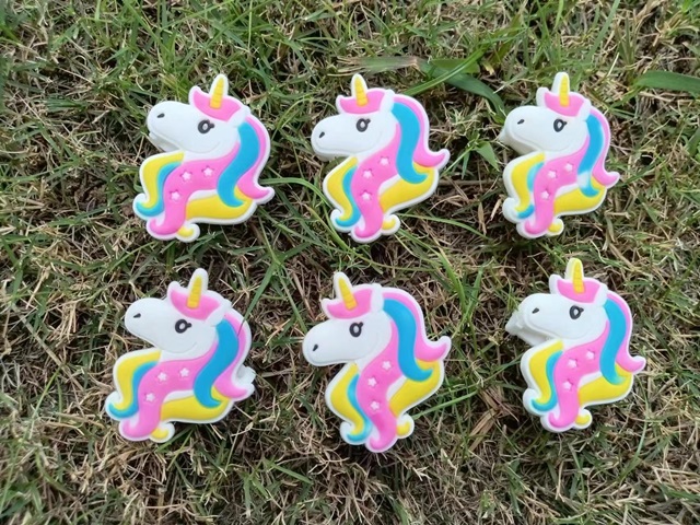 50Pcs Cute Unicorn Holder for Reflective Magic Ruler Slap Band - Click Image to Close