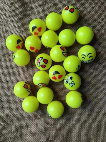 100X Yellow Emoji Smiley Face Rubber Bouncing Balls 30mm - Click Image to Close