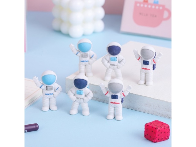 48Pcs Astronaut Shaped Erasers Children School Use