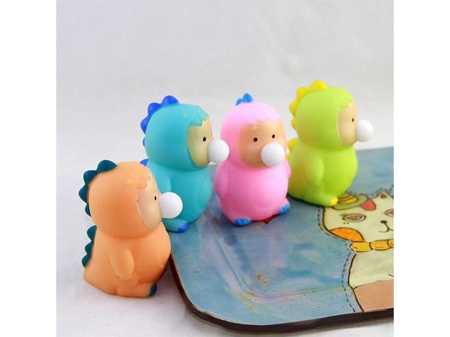 6Pcs Funny Squeeze Tongue Out Pressure Relief Toy for Kids