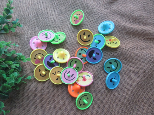 200 New Emoticon Speed Up Peg-top Spinning Outdoor Toy 200 New Emoticon Speed Up Peg-top Spinning Outdoor Toy