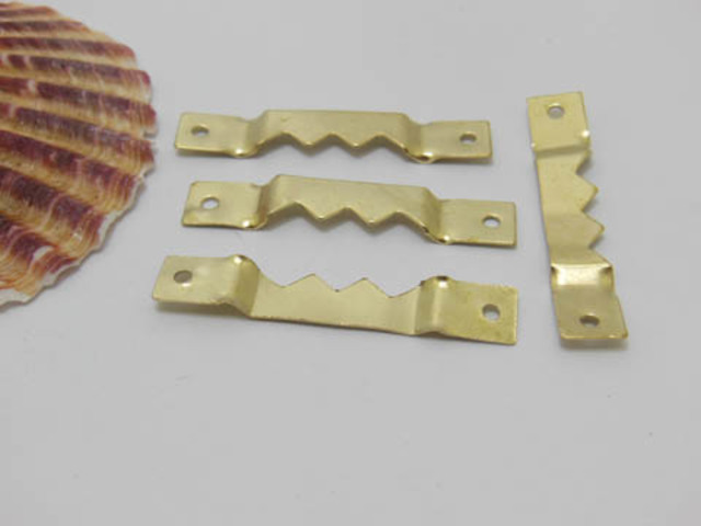 Sawtooth Hangers