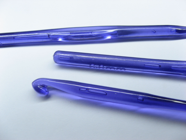 3x10 Blue Acrylic Crochet Hook Needle for Crafts 6mm - Click Image to Close