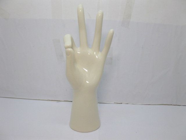 1Pc New Ivory Ring Jewelry Display Hand Stand - Click Image to Close