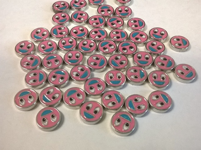 50 pcs SMILEY FACE floating charm