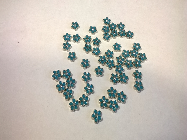 50 pcs BLUE FLOWER floating charm - Click Image to Close