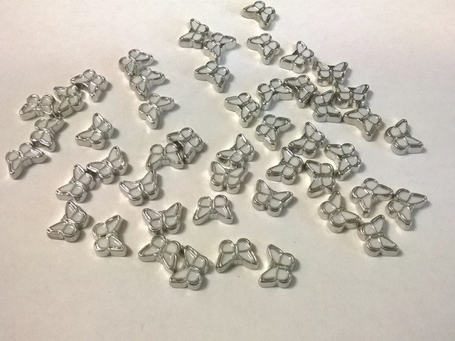 50 pcs WHITE BUTTERFLY floating charm